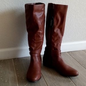 Beautiful comfy brand new boots